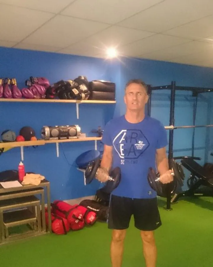 Wim Kuipers traint bij De Sportschool in Emmen